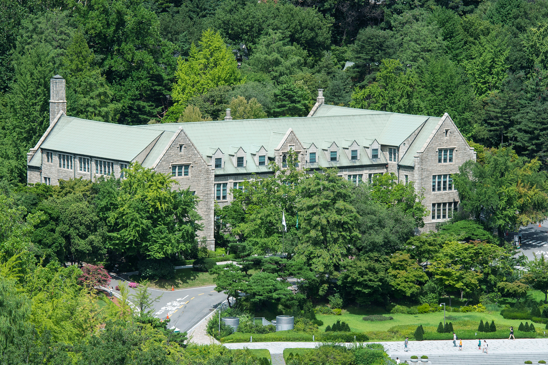 EWHA WOMANS UNIVERSITY